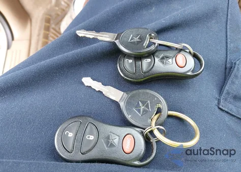 1999 Chrysler Town & Country Lx from USA, damaged, VIN 1C4GP54L7XB813376